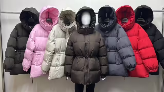 Стильные женские куртки