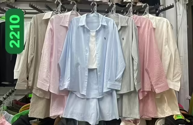 Женские костюмы