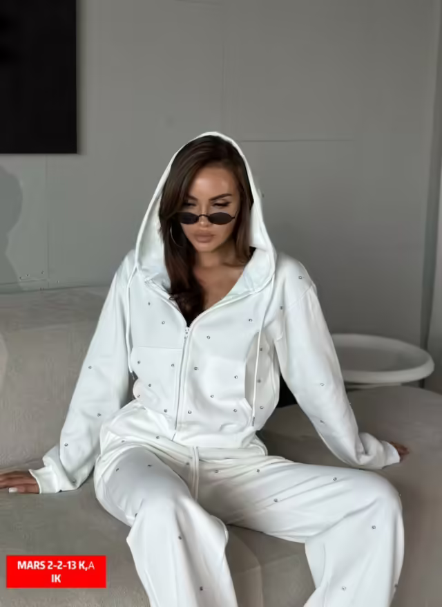 Женские костюмы