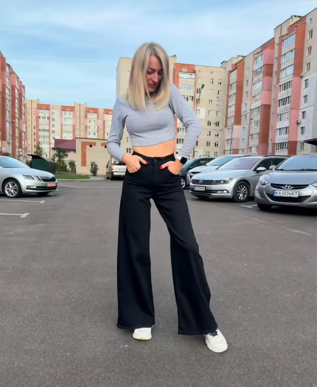 Женские джинсы
