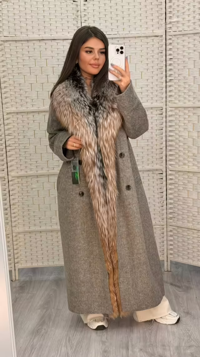 Длинные роскошные женские пальто