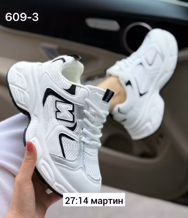 Женские кроссовки. фото 3