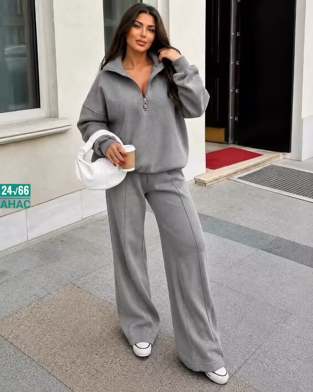 Женские костюмы