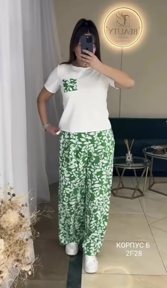 Женские костюмы