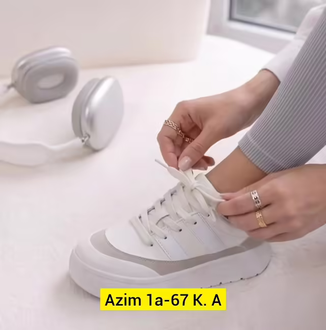 Женские кроссовки