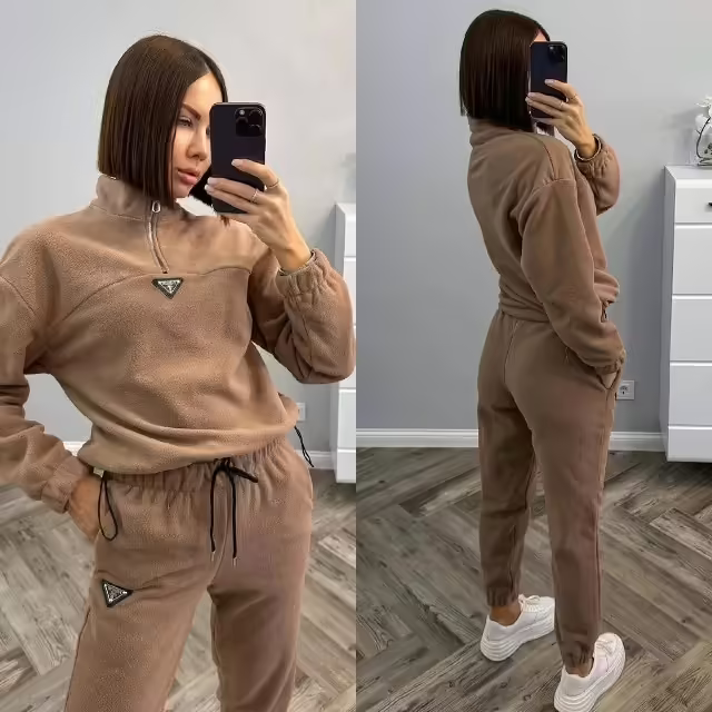 Женские костюмы