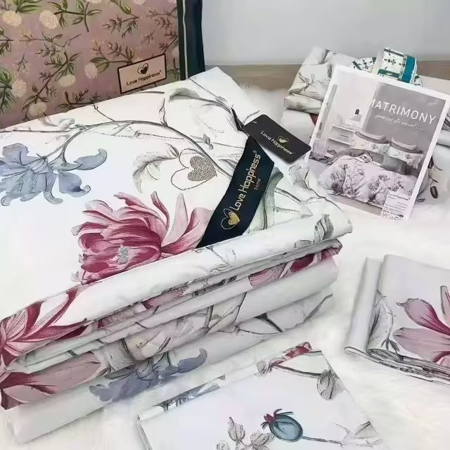 Постельное бельё в подарочной упаковке victorias secr@t с готовым одеялом. фото 2