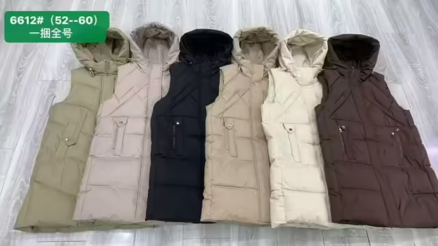 Женские жилетки