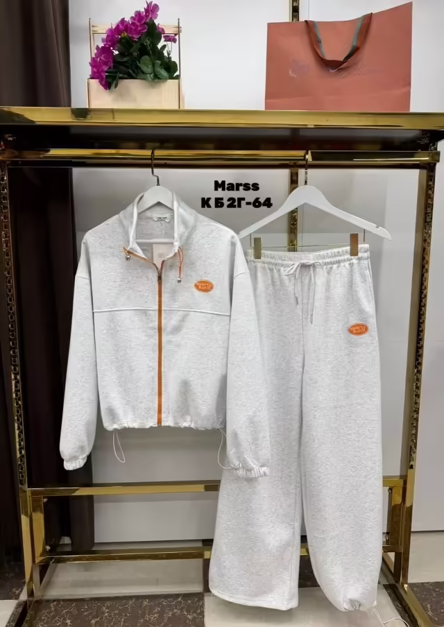 Женские костюмы