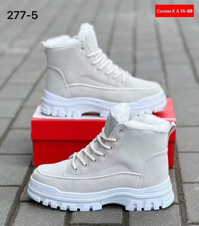 Женские ботинки