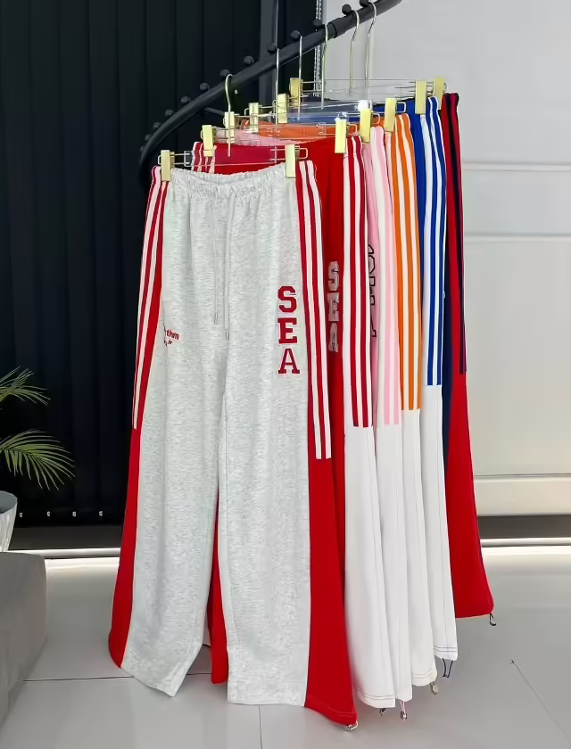 Спортивные женские штаны. фото 3