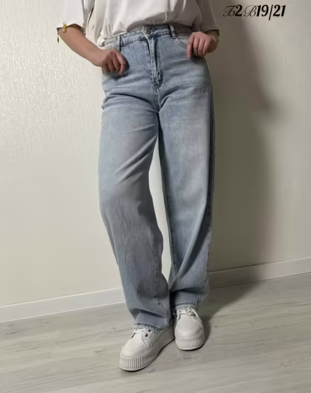 Женские джинсы. фото 2