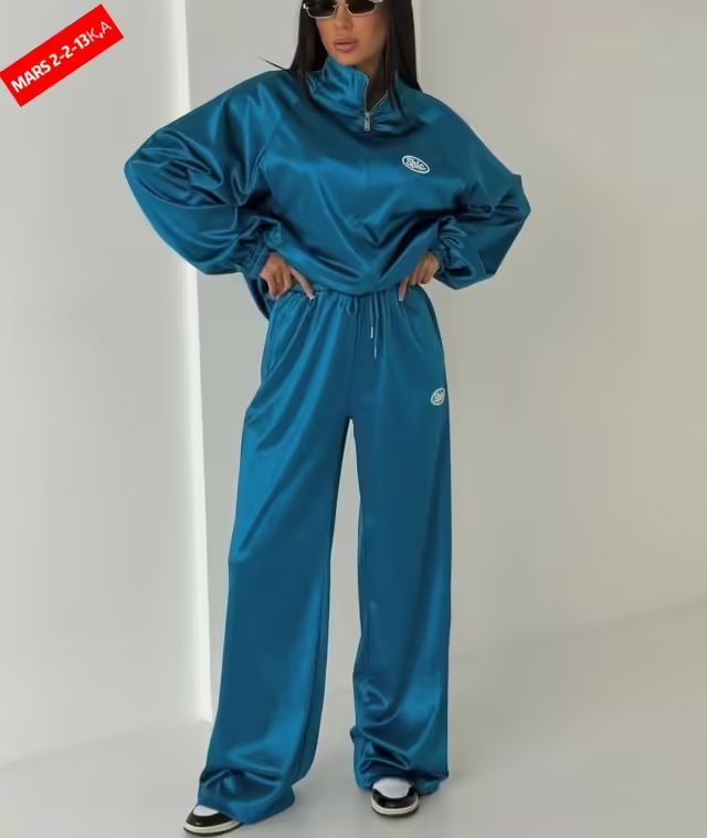 Женские костюмы