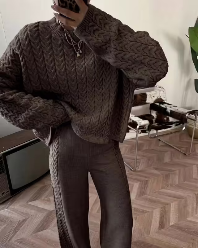 Вязаные женские костюмы