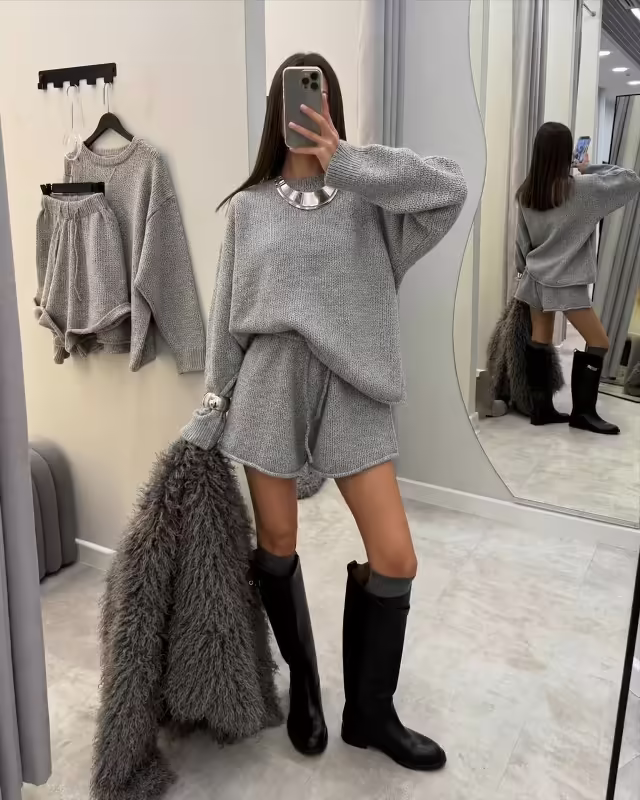 Трендовые женские костюмы двойки