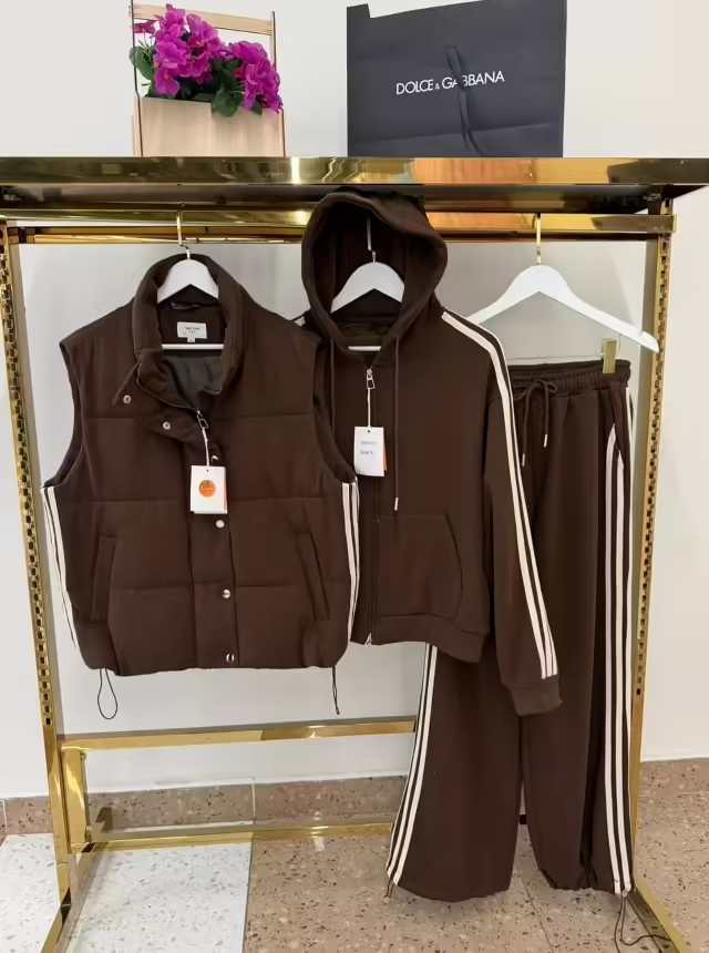 Спортивные женские костюмы