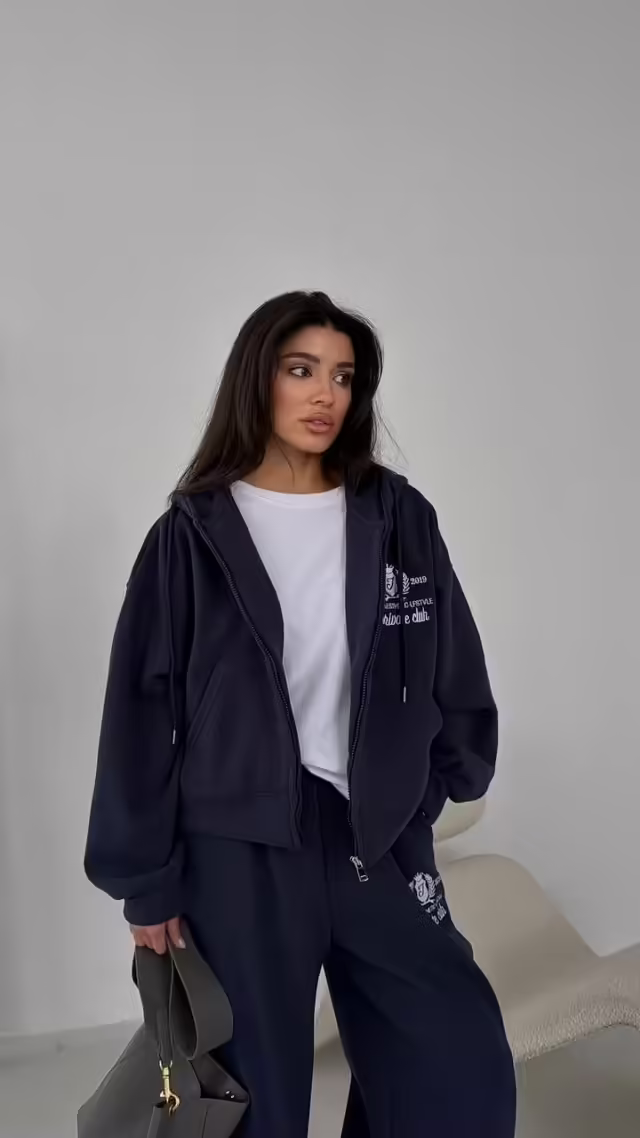 Женские костюмы