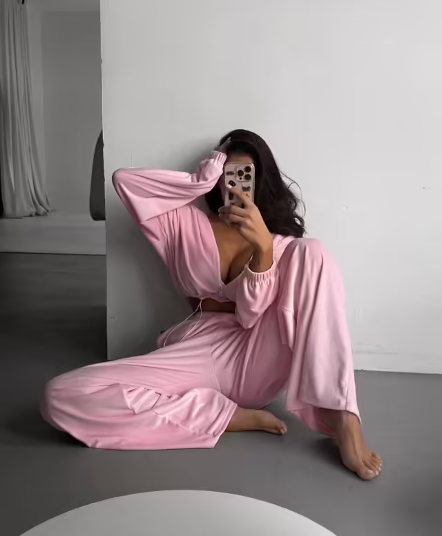 Велюровые женские костюмы