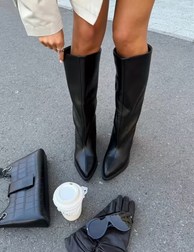 Женские сапоги