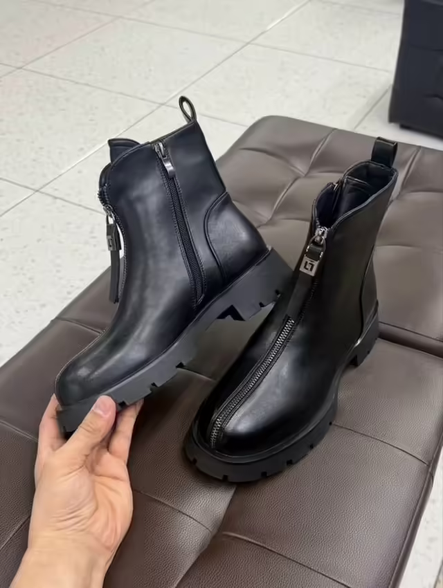 Женские ботинки