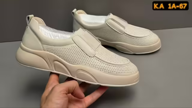 Женские мокасины