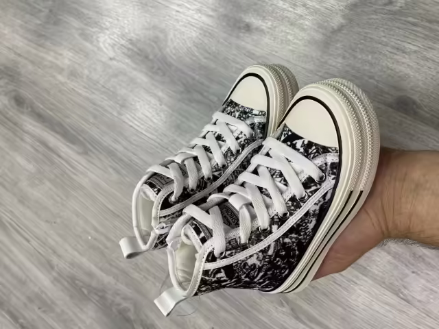 Детские ботинки