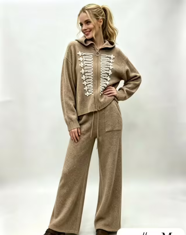 Женские костюмы. фото 3