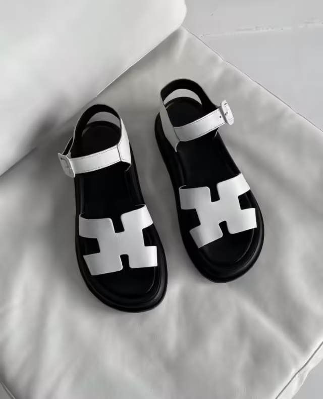 Женские босоножки