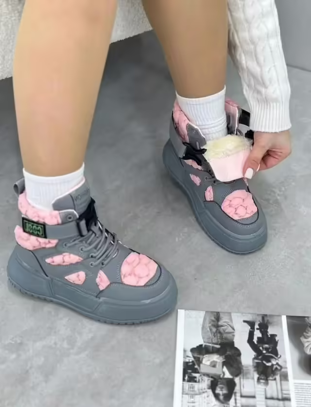 Женские ботинки