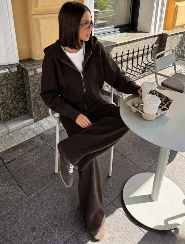 Мягкие стильные кашемировые женские костюмы. фото 2