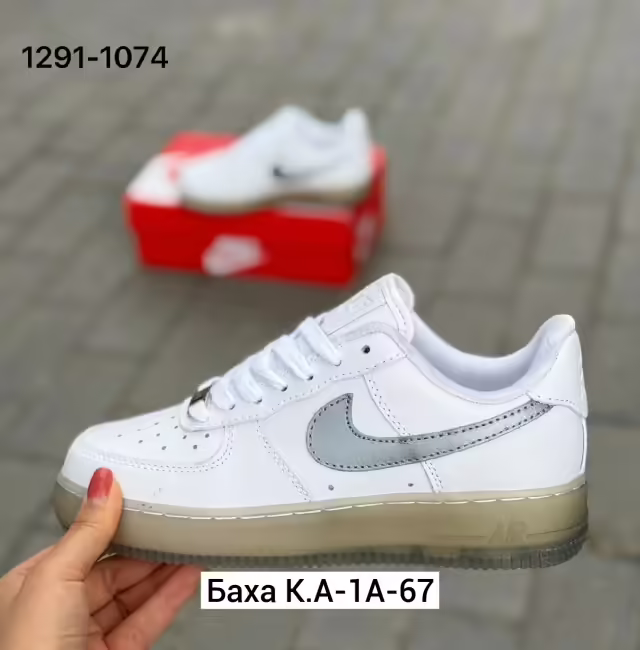Женские кроссовки. фото 2