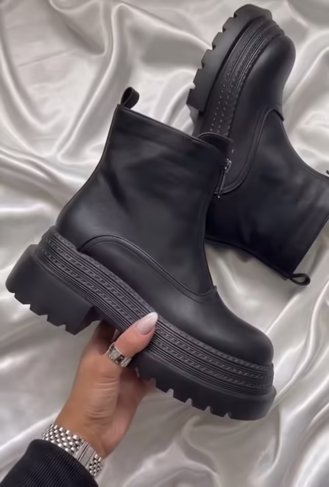 Женские сапоги