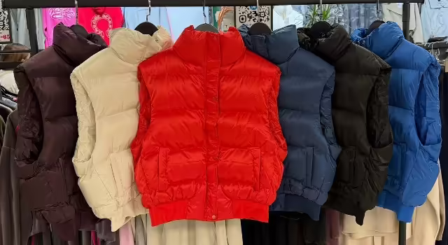 Женские жилетки