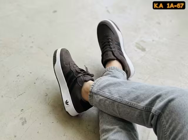 Замшевые женские кроссовки