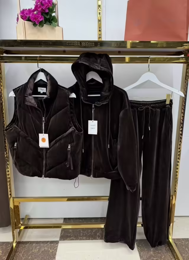 Уютные спортивные женские костюмы