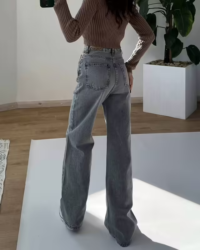 Женские джинсы