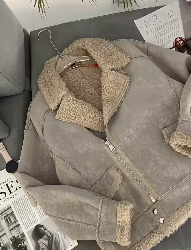 Замшевые женские дублёнки с мехом