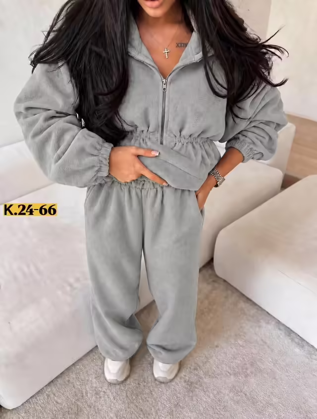 Комфортные женские костюмы