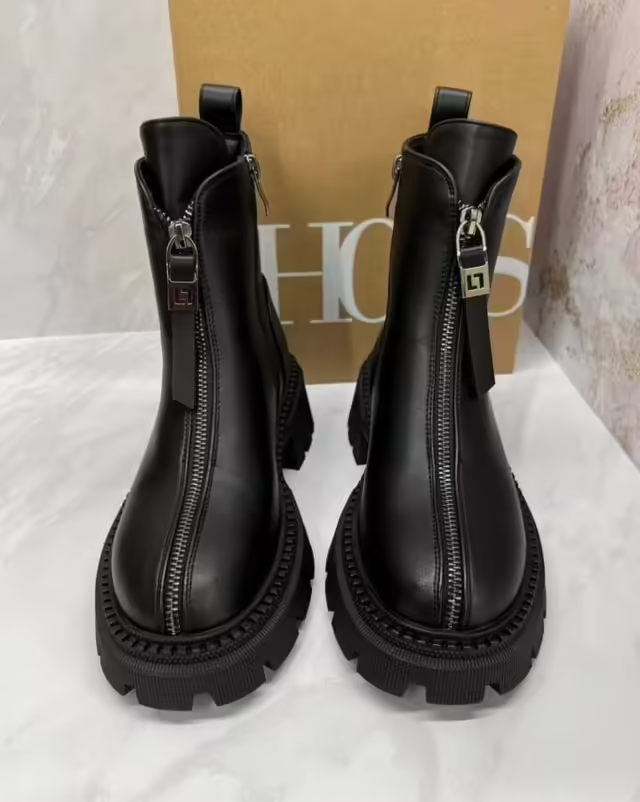 Женские ботинки