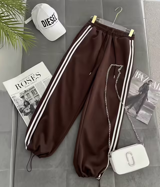 Спортивные стильные женские штаны. фото 2