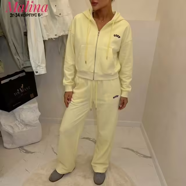 Уютные спортивные женские костюмы