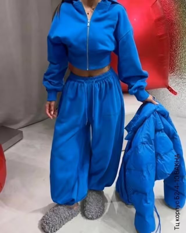 Женские костюмы