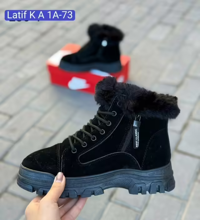 Женские ботинки