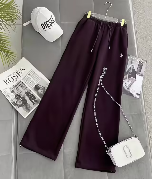 Спортивные утепленные женские штаны с начёсом свободного кроя