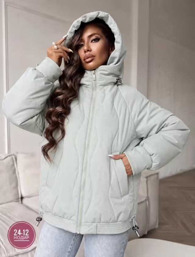 Идеальные модные женские куртки с капюшоном. фото 2