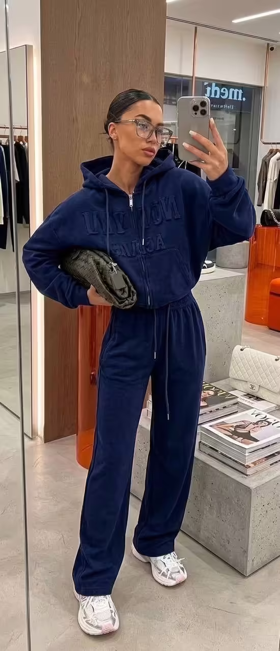 Женские костюмы