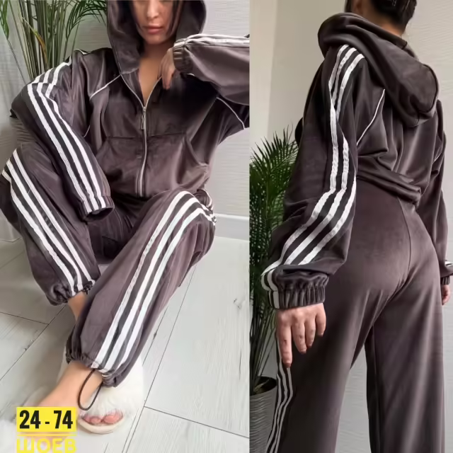 Велюровые женские костюмы