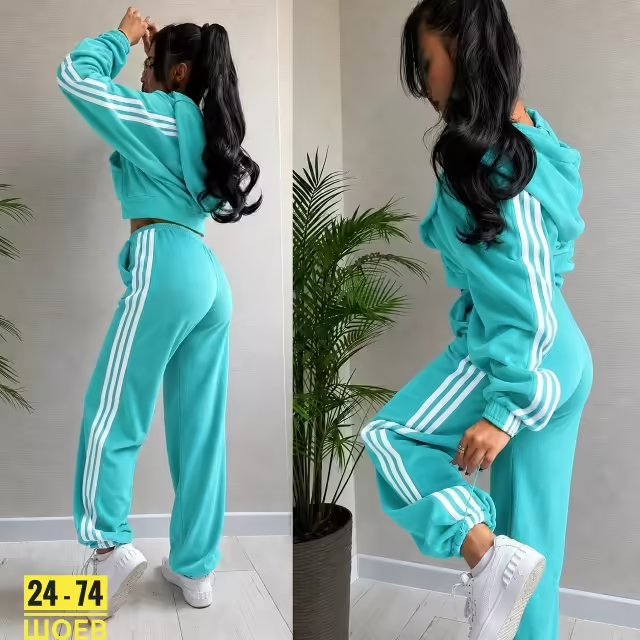 Велюровые женские костюмы. фото 2
