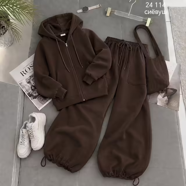 Женские костюмы двойки. фото 2