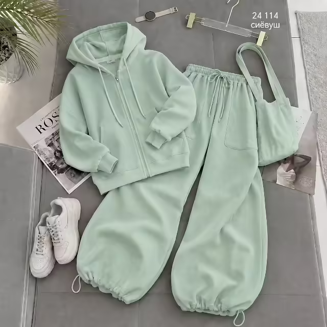 Женские костюмы двойки. фото 3